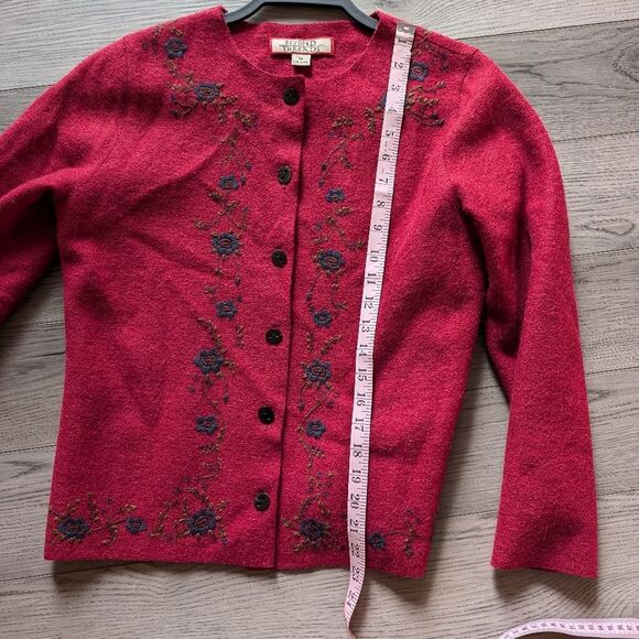 Beyond Threads Embroidered Alpaca Wool Floral Cardigan Size Medium - Picture 9 of 9